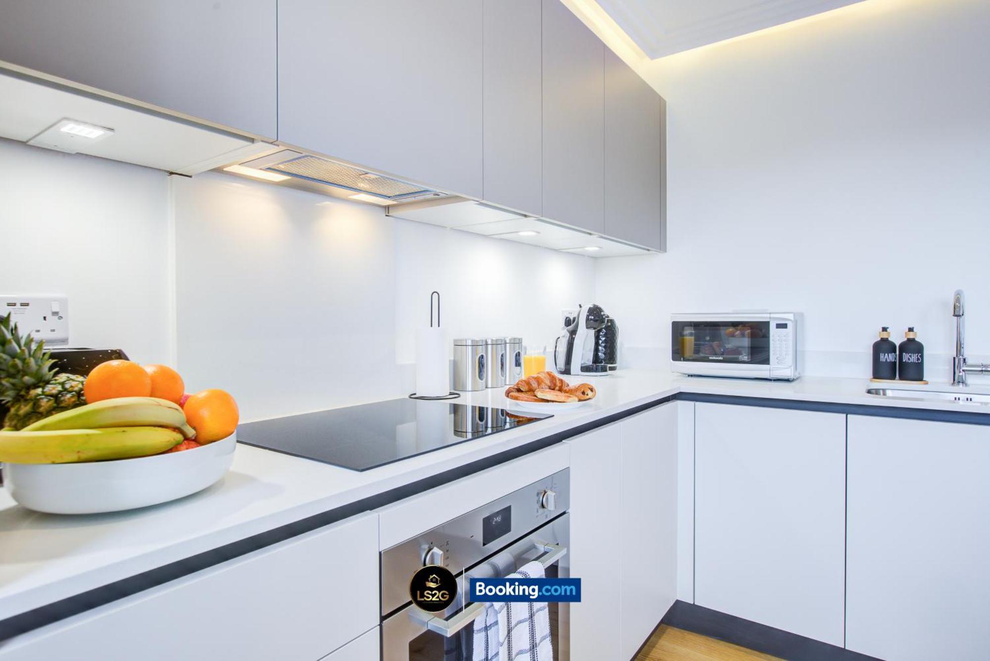 2 Bedroom By Ls2g Short Lets & Serviced Greater With Private Balcony Appartement Londres
